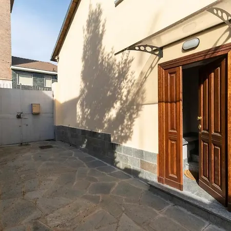 Santa Rita House With Parking Turin